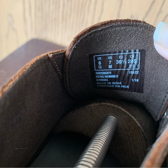 Clark’s Classic Leather Medium Brown Grain Men’s Chukka Boots 7 - Picture 11 of 11